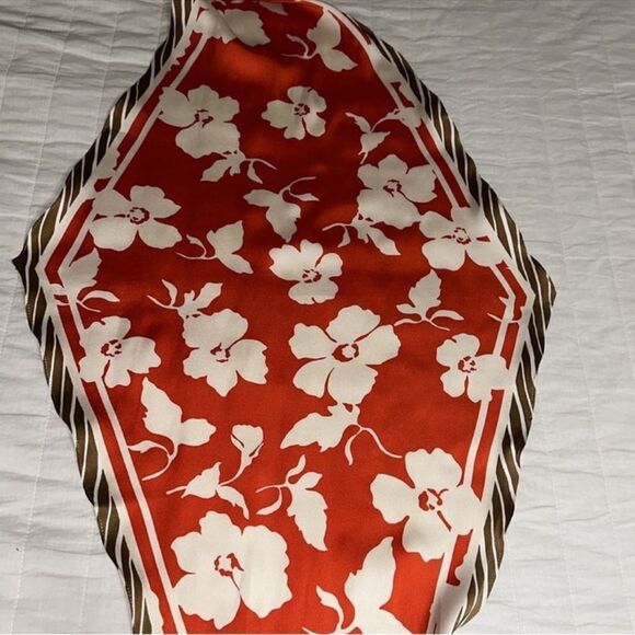 Ann Taylor Medium Ivory Bloody Orange Brown White Floral Scarf - Picture 6 of 7